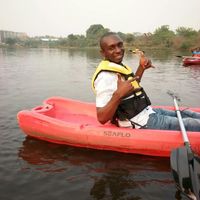 Lewis Ogenyi的照片