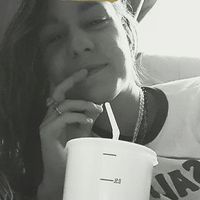 Anais Valard的照片