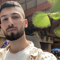 Davud Eminiv的照片