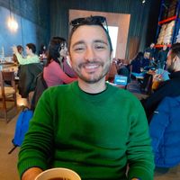 Onuralp Özmenlikan的照片