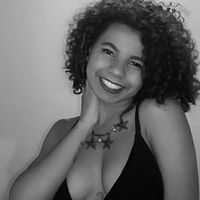 Stephany Santos's Photo