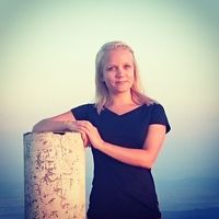 Monica Piri的照片