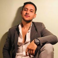 Ozan Can Özcan的照片