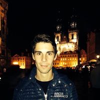 Adam Varkoček的照片