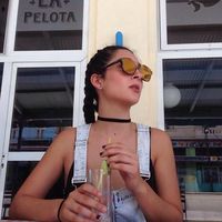 Adriana Pinal的照片