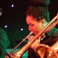 Anna Louise Loy的照片