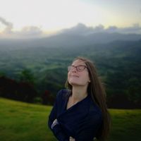 Alexandra But的照片