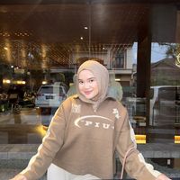 Tharysa Putri's Photo