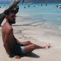 Enrique Salazar的照片