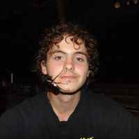 Fotos von Louey Holden