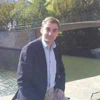 Michael James的照片