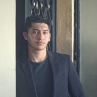 Nadhir Fares的照片