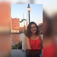 Gülce Eken的照片