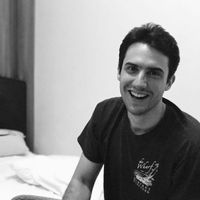 Nikola Burgic的照片