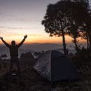 Lake Side Camping Near Udaipur (Madar)的照片