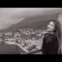 Kitty Komjati的照片