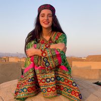 farina shirvani's Photo