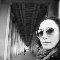 Victoria  Fortuny的照片