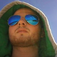 Mustafa Meshenev的照片