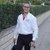 Nour GHARIANI的照片