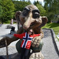 Jade Cavalcanti的照片