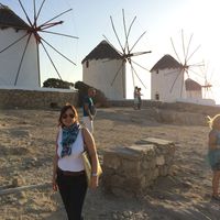 adriana maldonado的照片