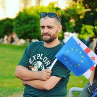 Giorgi Pkhaladze的照片