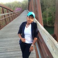 April Teár的照片