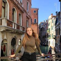 Nadya Dovbush的照片