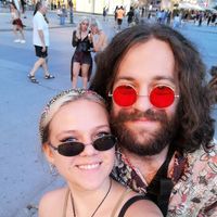 Rebeka Lazova的照片