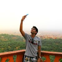 Mahmoud Yahia的照片