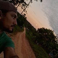 Alonso Gatto的照片