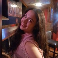 Tülay Akçay的照片