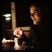 Hannah Van den Berghe的照片