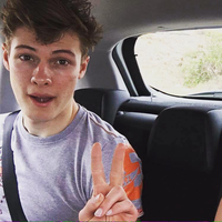 Daniel Lawton的照片