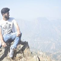 Yavneek Chand's Photo