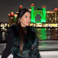 Esther Bounaceur's Photo