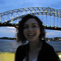 Claudia Conley的照片