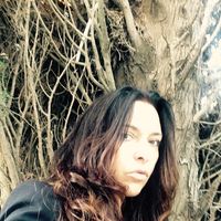 Vanessa Vada's Photo