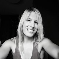 Laura Lianez的照片