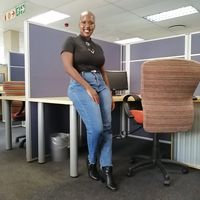 Fotos de Mo Motseke