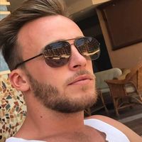 Adam Dorombozi的照片