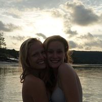 Fotos de Charlotte Ary