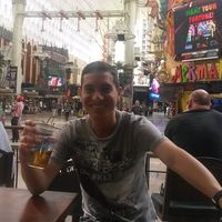 Alberto Gaviria的照片