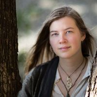 Elisabeth  Holt的照片