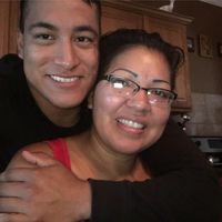 Jody Bernal的照片