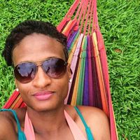 Le foto di Stephanie Perry