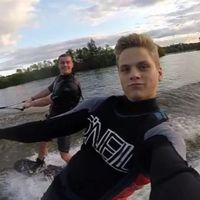 Krzysztof  Waz的照片