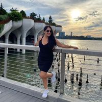 Liz Villacís的照片