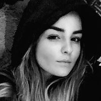 Lili Bényei的照片